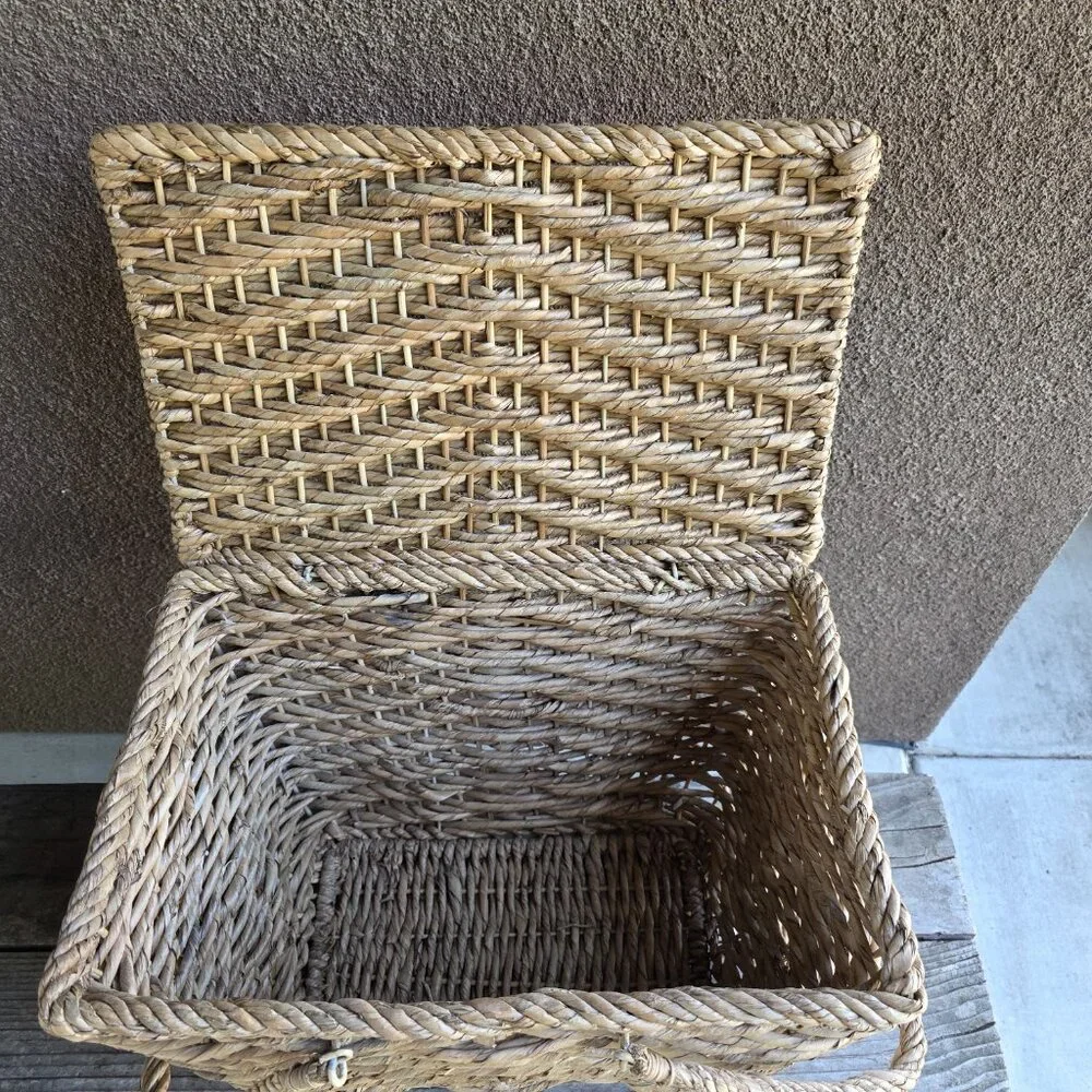 Picnic Basket Crate & Barrel New Vintage Never Used